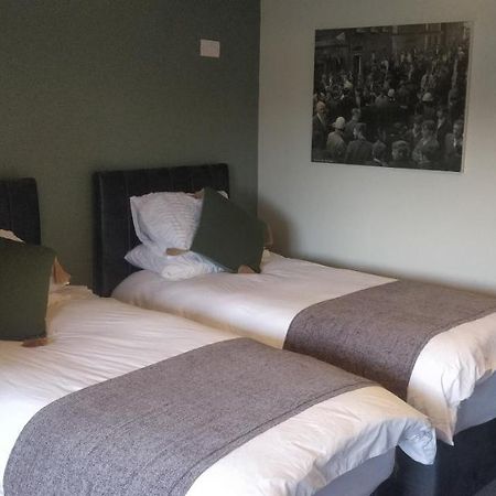 Free Derry Apartments Bagian luar foto