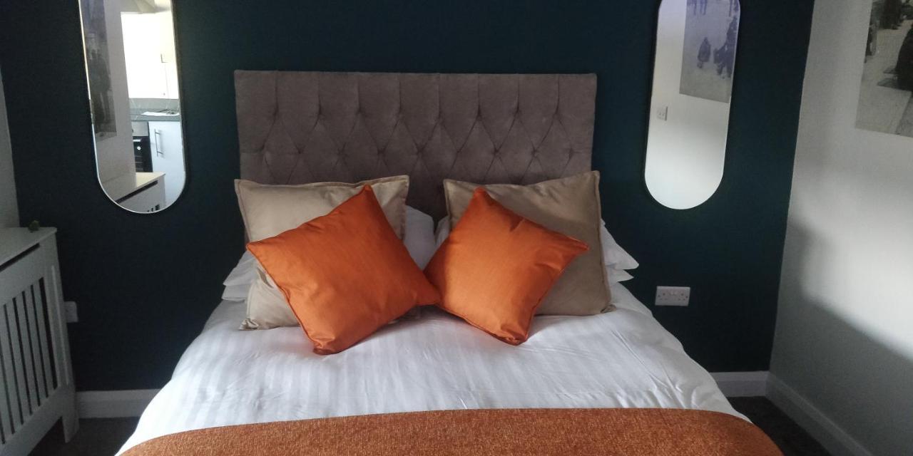 Free Derry Apartments Bagian luar foto