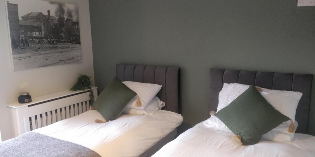 Free Derry Apartments Bagian luar foto